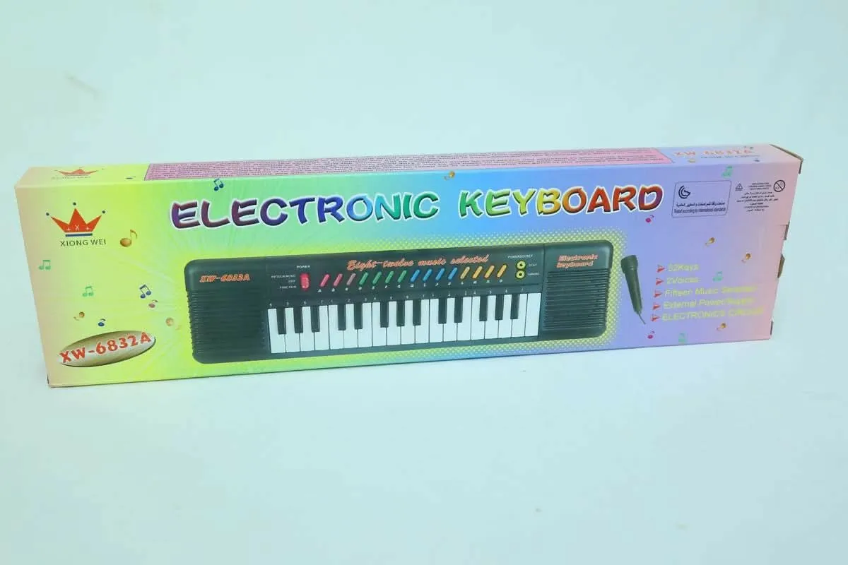 32-Key Electronic Keyboard with Microphone & Versatile Functions