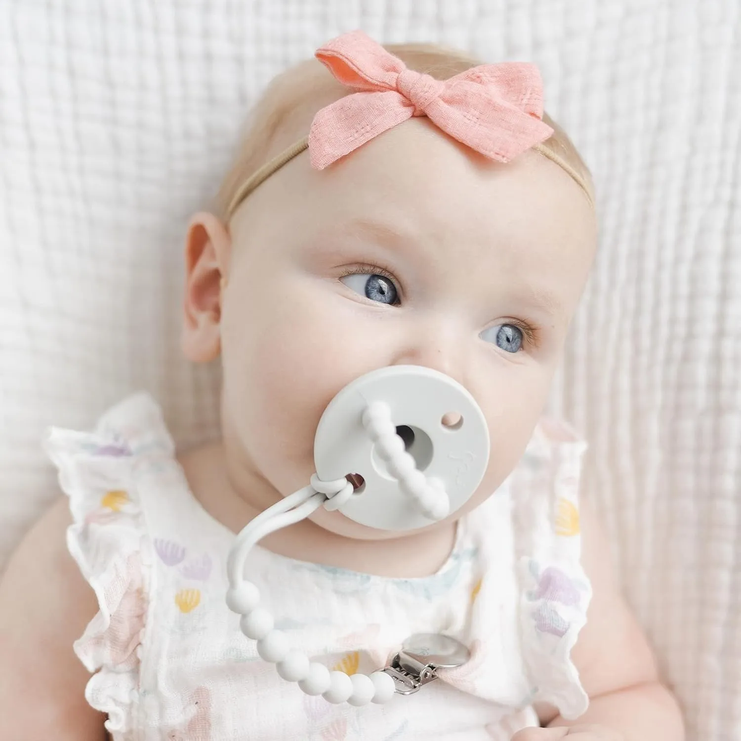 Round Cutie PAT Pacifier 2 Pack - Grey / White