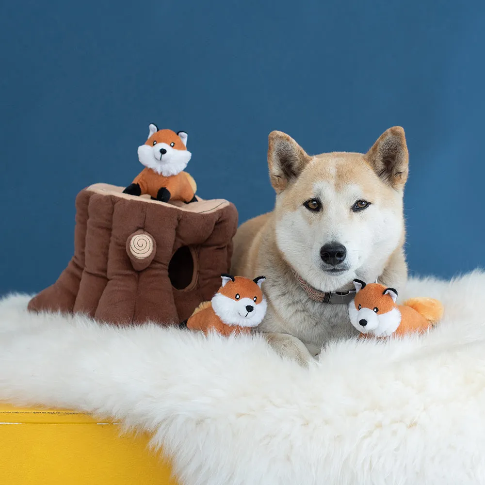 Zippy Paws Stump and Foxes Burrow Dog Toy